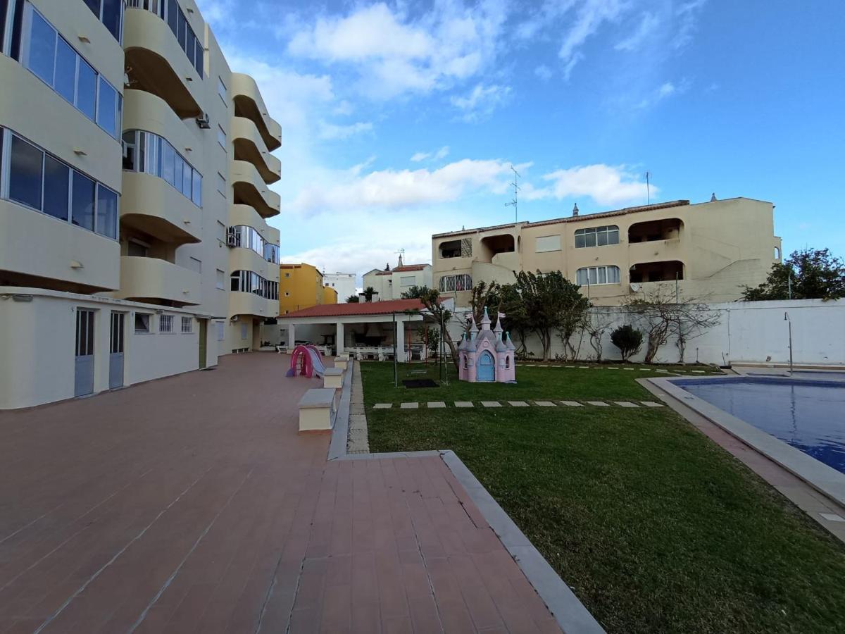 Love Shack Flat In Quarteira Center Exterior foto